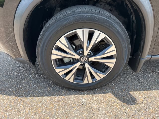 Certified 2021 Nissan Rogue SV w/ Premium Package FWD image 17
