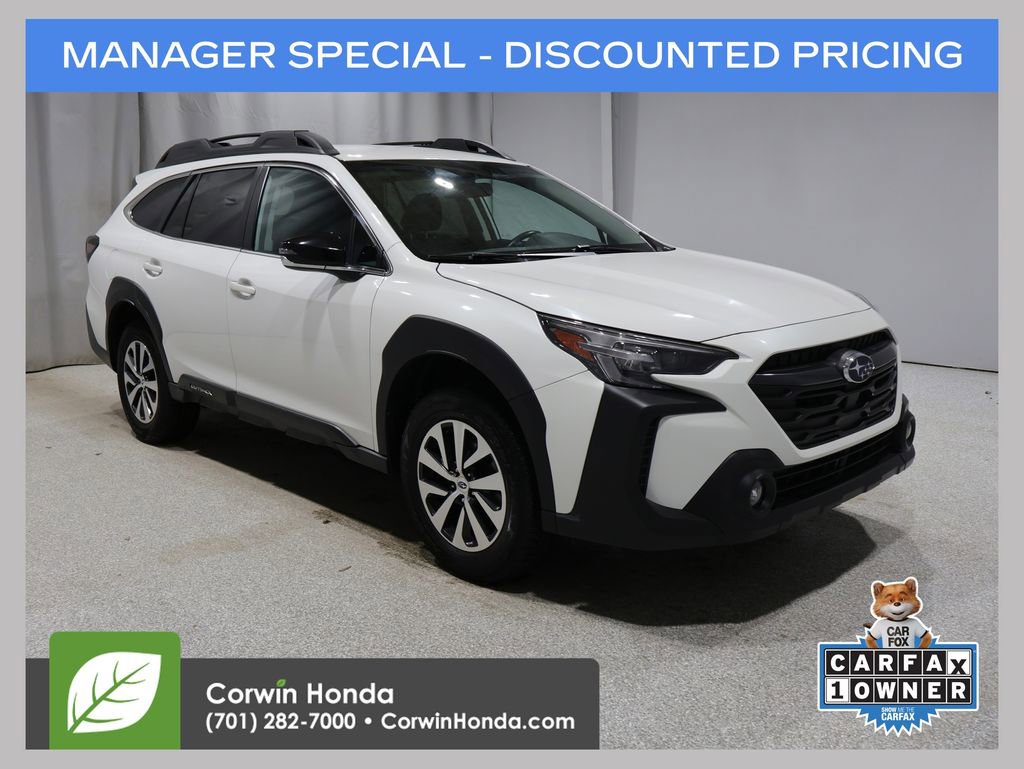 Used 2023 Subaru Outback Premium AWD/4WD image 1