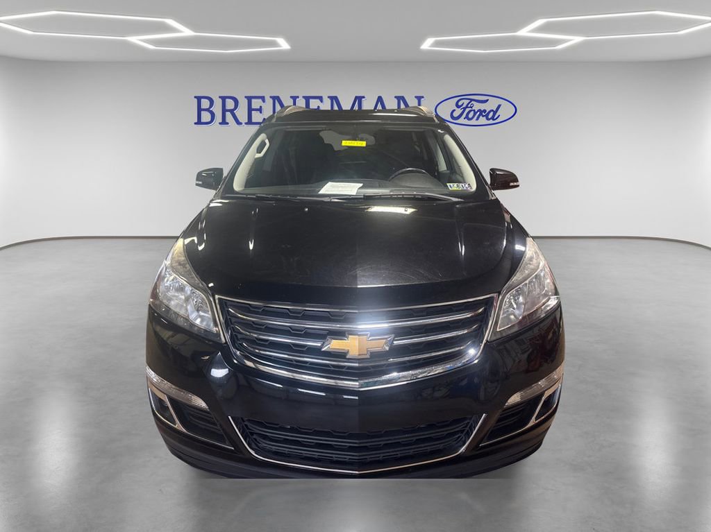 Used 2016 Chevrolet Traverse LT w/ Style and Technology Package image 2