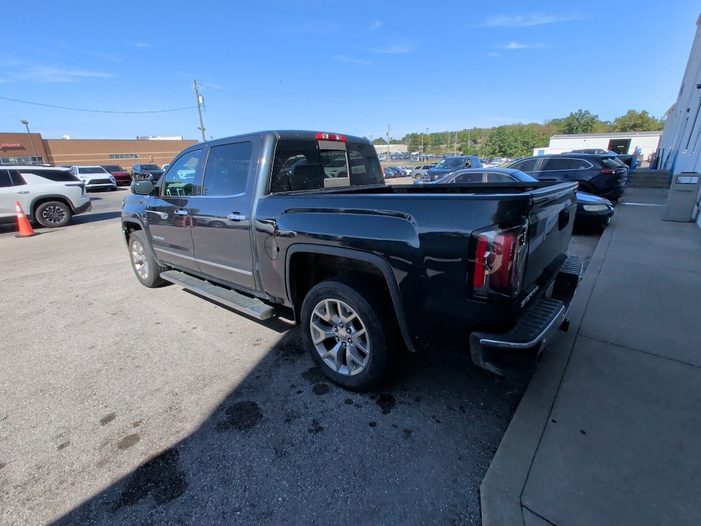 Used 2018 GMC Sierra 1500 SLT w/ SLT Premium Package AWD/4WD image 4
