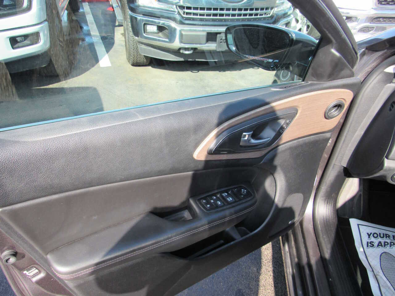 Used 2015 Chrysler 200 C w/ Navigation & Sound Group I image 12