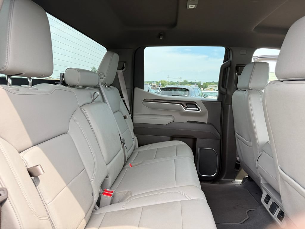 Used 2025 GMC Sierra 1500 SLT AWD/4WD image 37