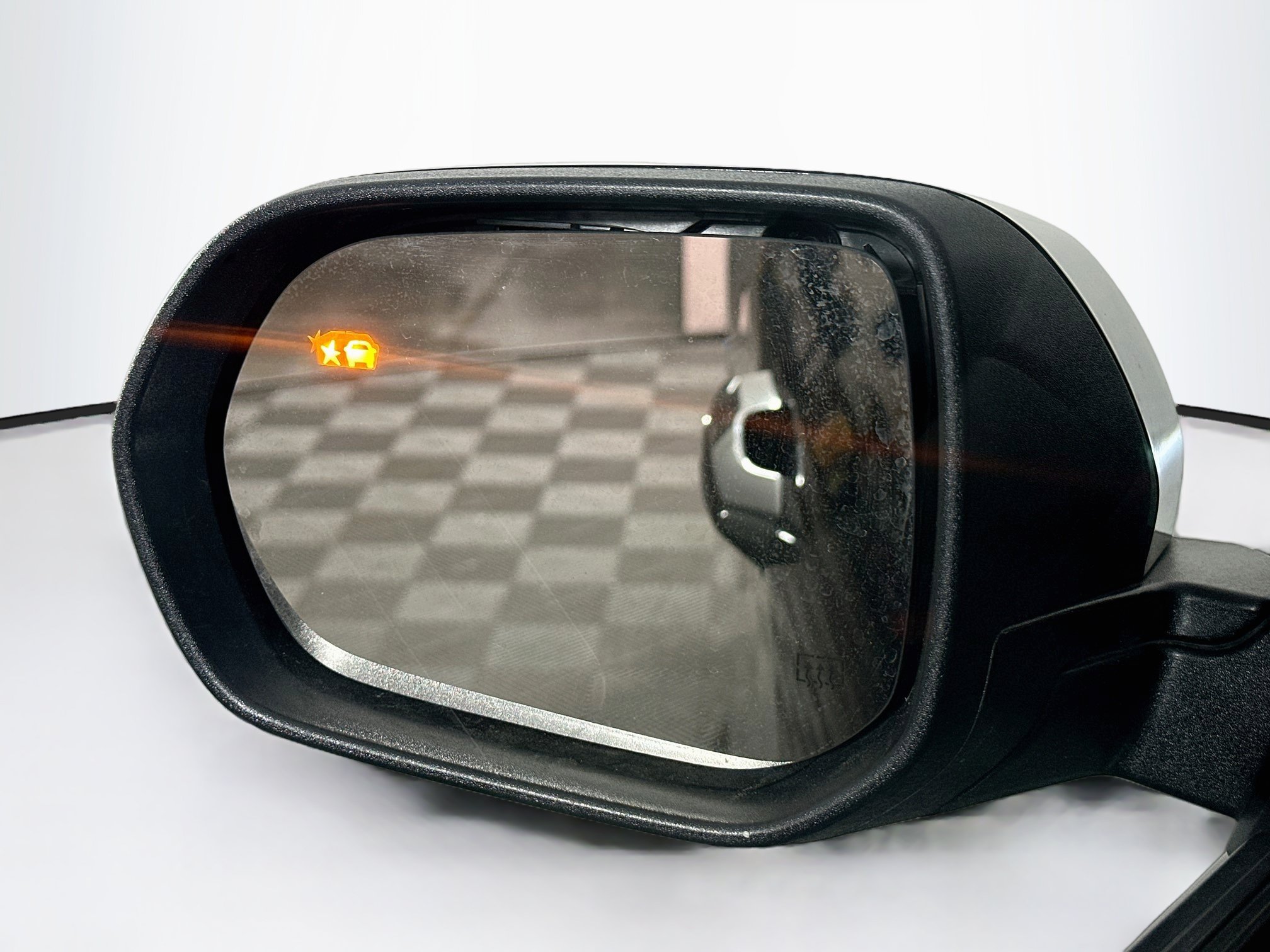 Used 2025 Chevrolet Traverse LT FWD image 16