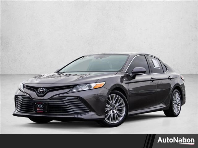 Used 2020 Toyota Camry XLE image 1