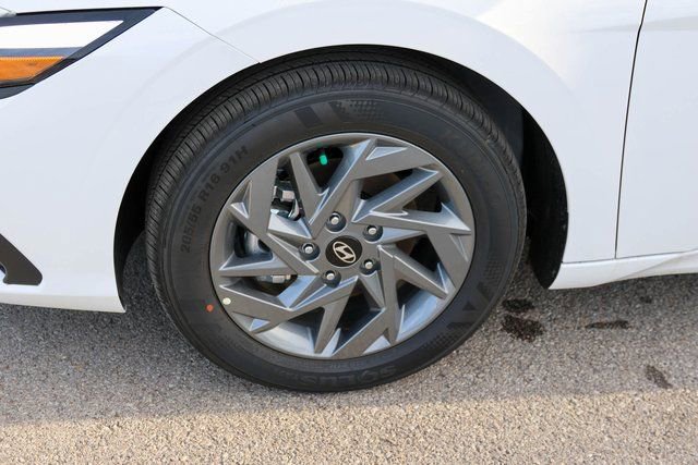 New 2026 Hyundai Elantra Blue image 7