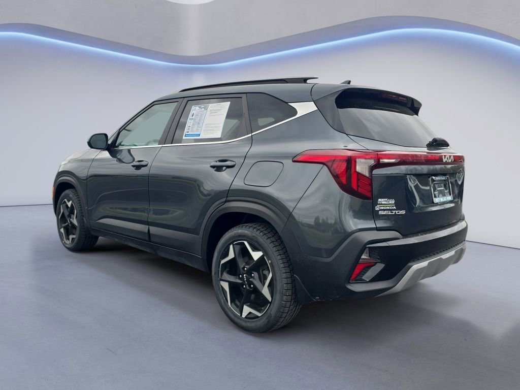 Used 2024 Kia Seltos EX image 3