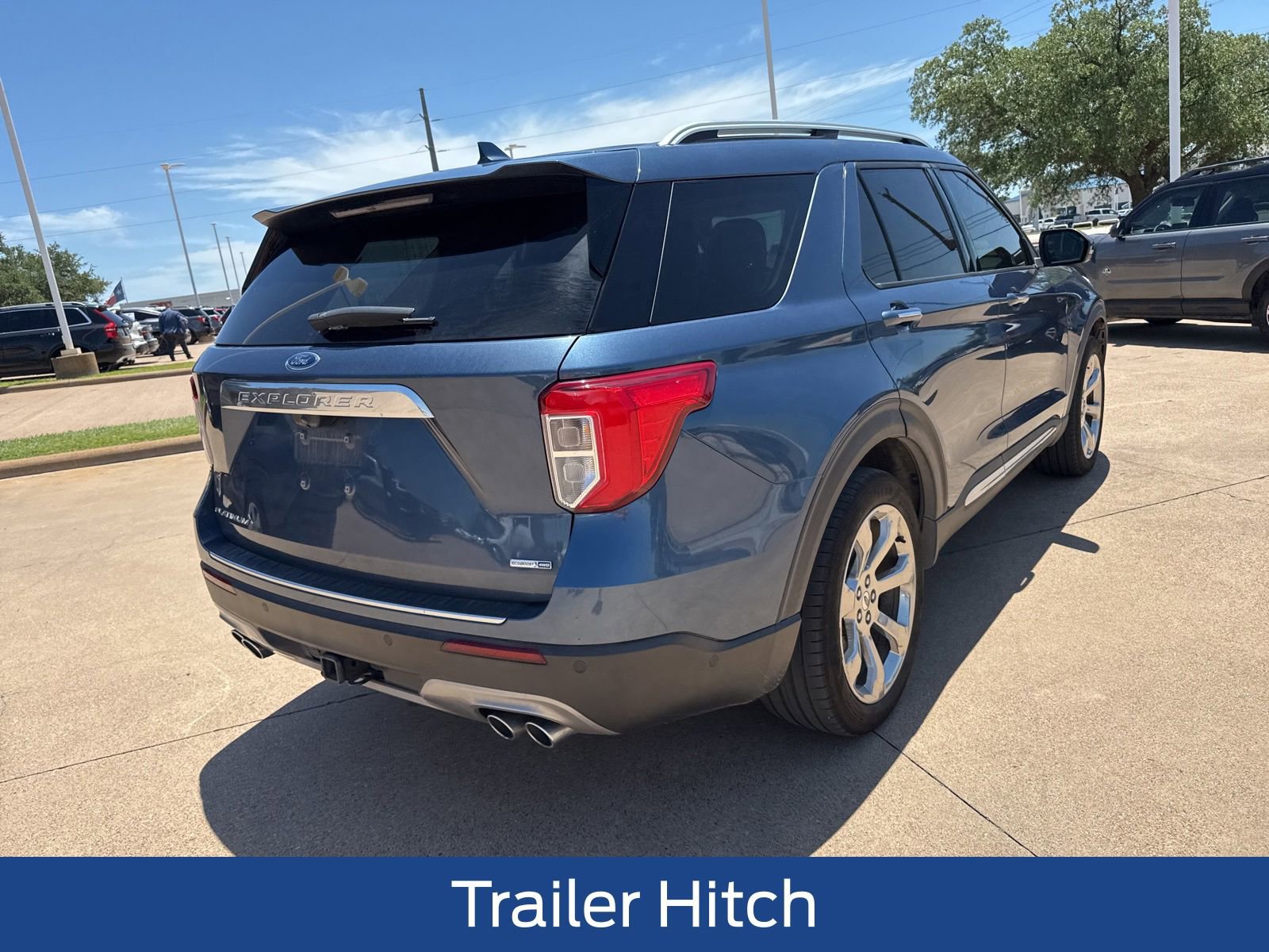 Used 2020 Ford Explorer Platinum w/ Premium Technology Package AWD/4WD image 8