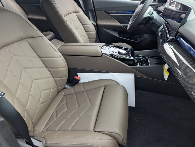 New 2026 BMW i5 M60 AWD/4WD image 12