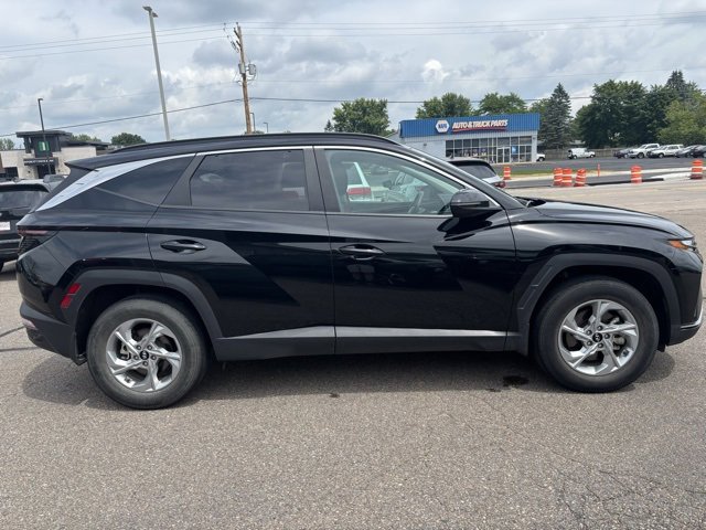 Used 2023 Hyundai Tucson SEL w/ Cargo Package image 7