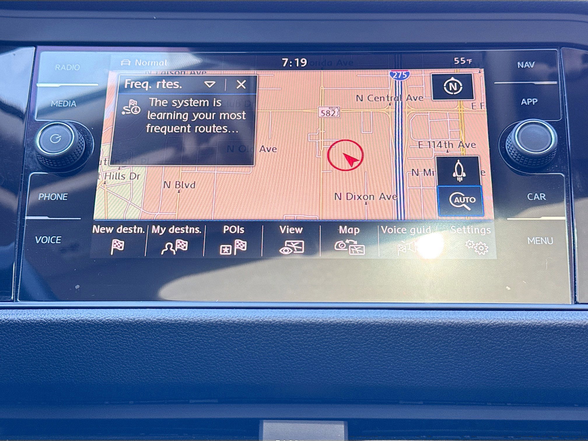 Used 2019 Volkswagen Jetta SEL Premium image 30