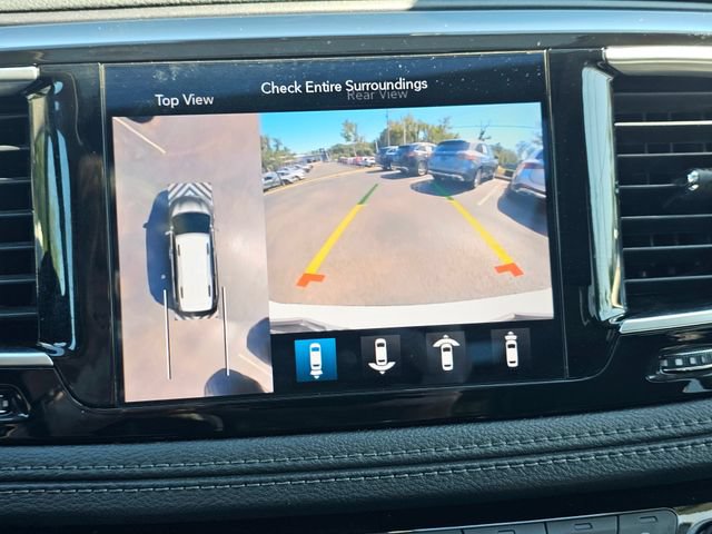 Used 2020 Chrysler Pacifica Limited w/ Tire & Wheel Group FWD image 43