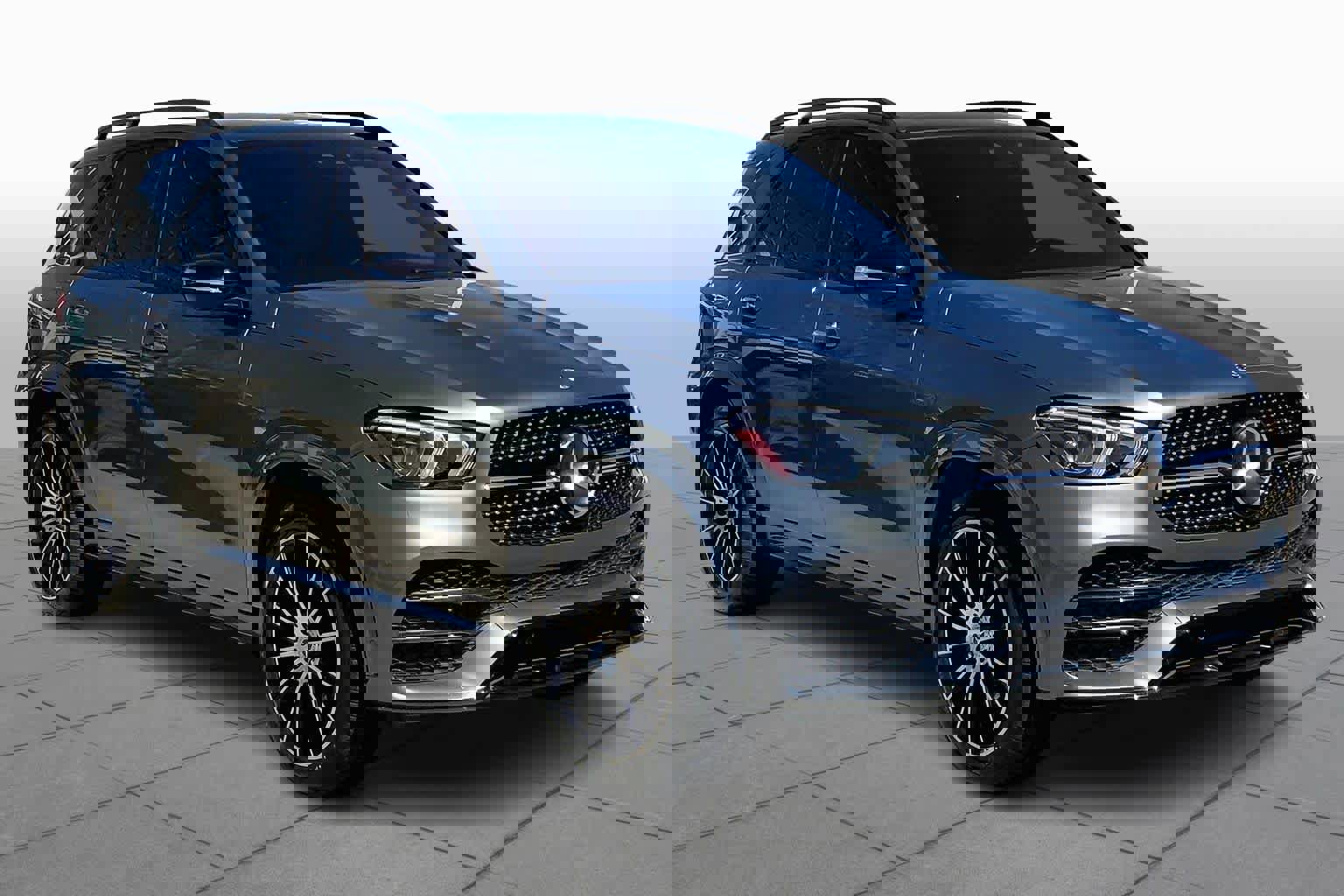 Used 2023 Mercedes-Benz GLE 350 4MATIC image 2