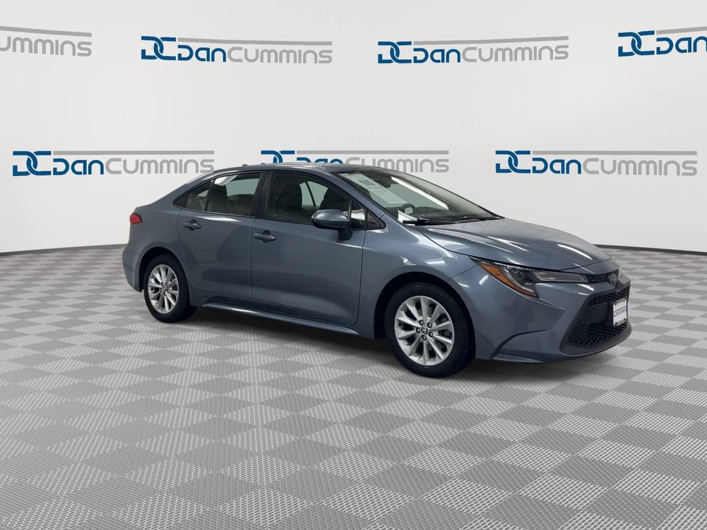 Used 2020 Toyota Corolla LE w/ LE Premium Package FWD image 2