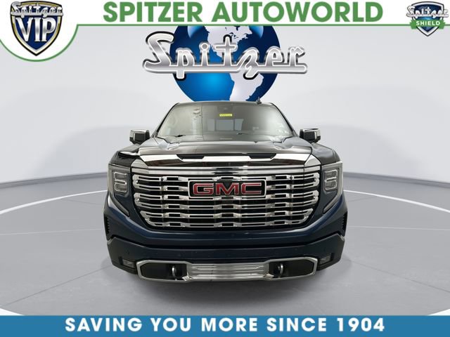 Used 2022 GMC Sierra 1500 Denali w/ Technology Package AWD/4WD image 4