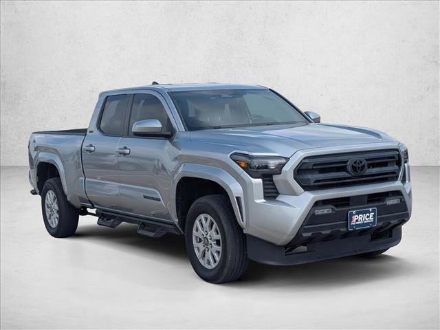 Used 2025 Toyota Tacoma SR5 image 3
