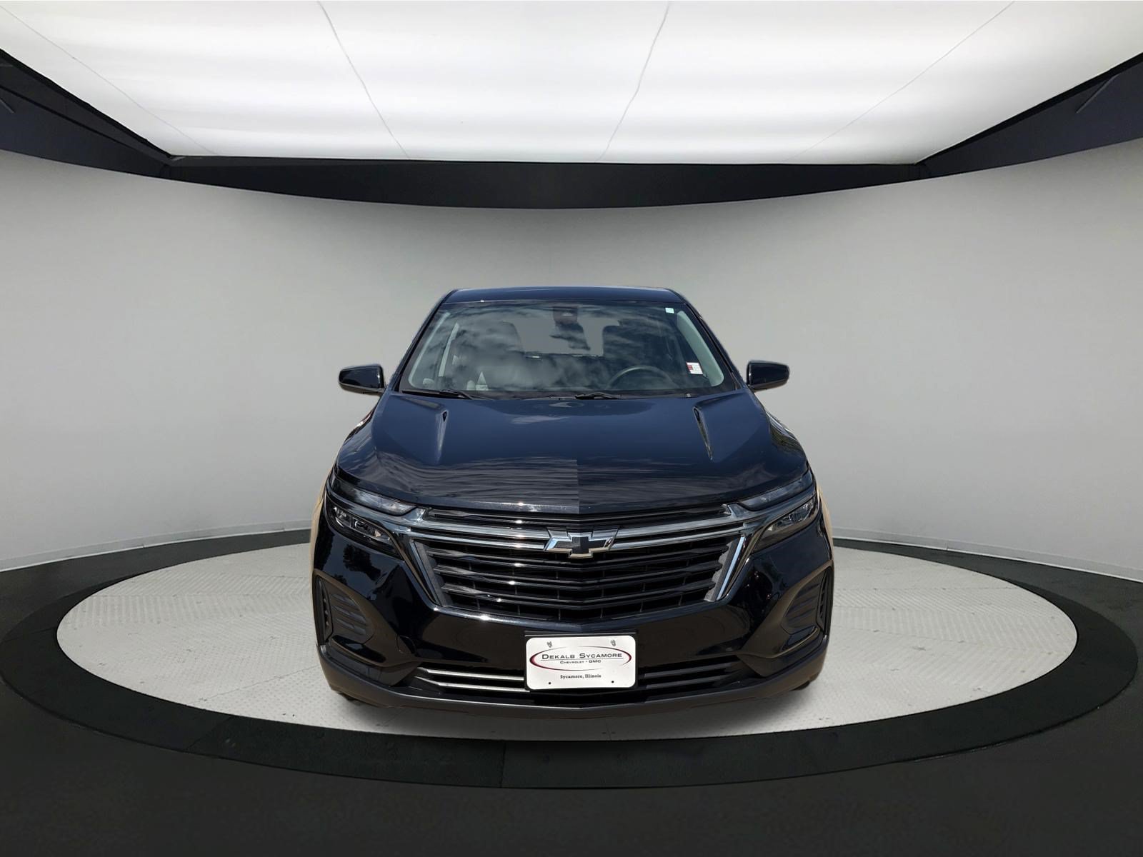 Used 2024 Chevrolet Equinox LS w/ Midnight Edition FWD image 2