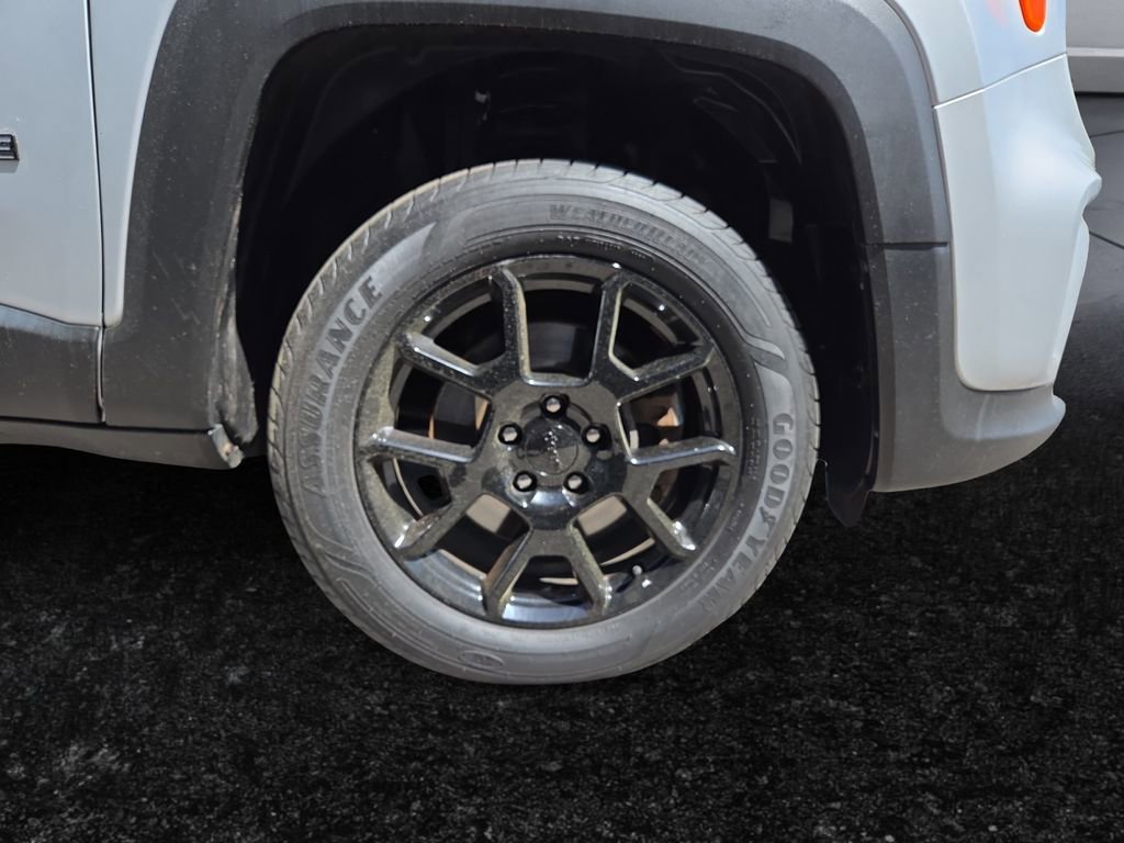 Certified 2020 Jeep Renegade Altitude AWD/4WD image 21