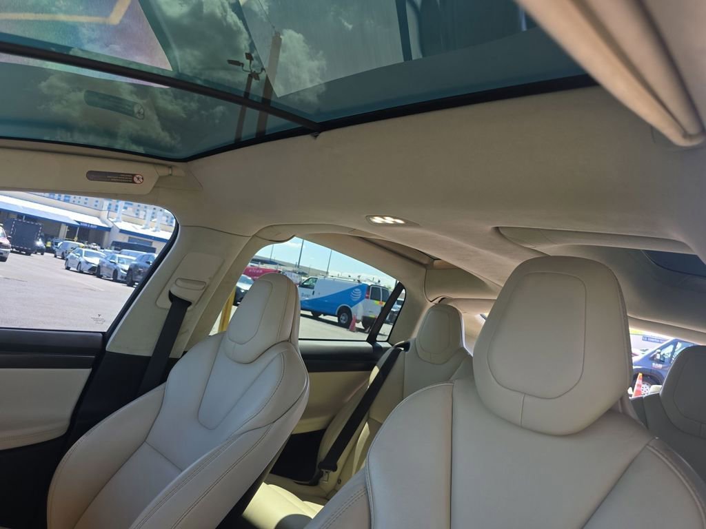 Used 2018 Tesla Model X 75D AWD/4WD image 3