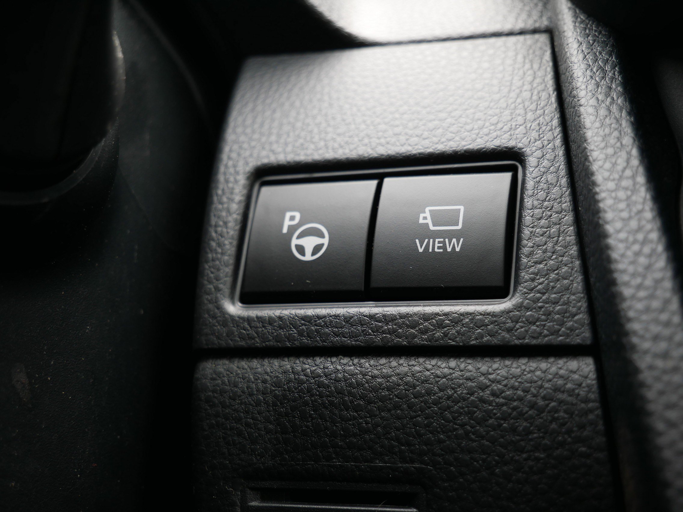 Used 2024 Toyota Prius Prime Premium w/ Advanced Technology Package FWD image 32