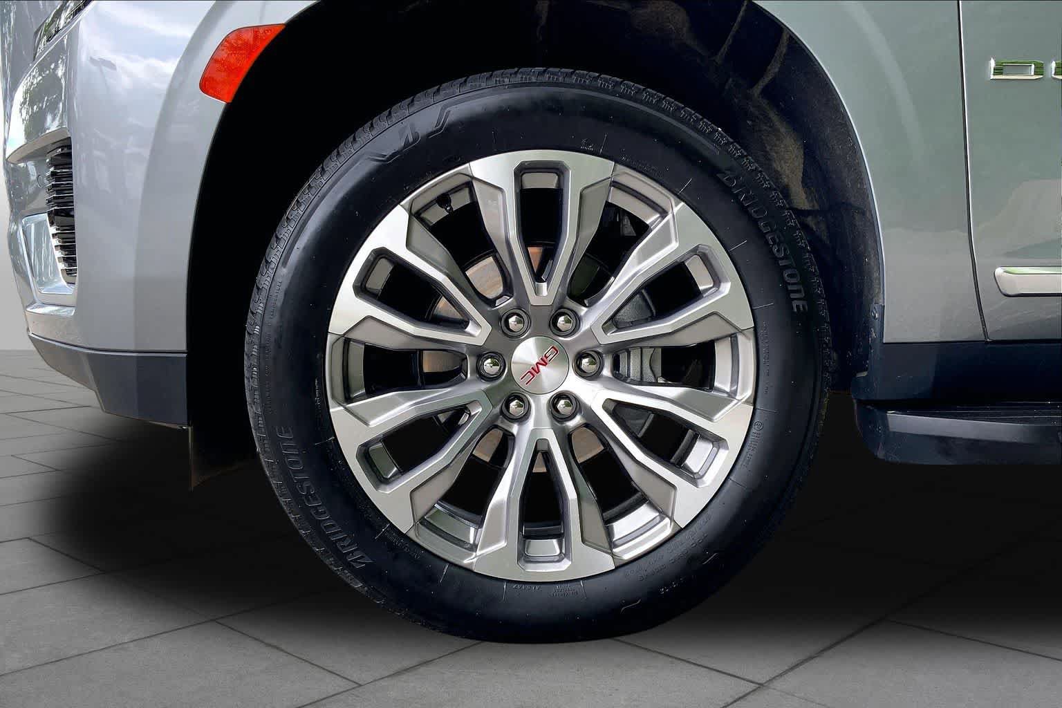 Used 2024 GMC Yukon Denali w/ Max Trailering Package AWD/4WD image 11