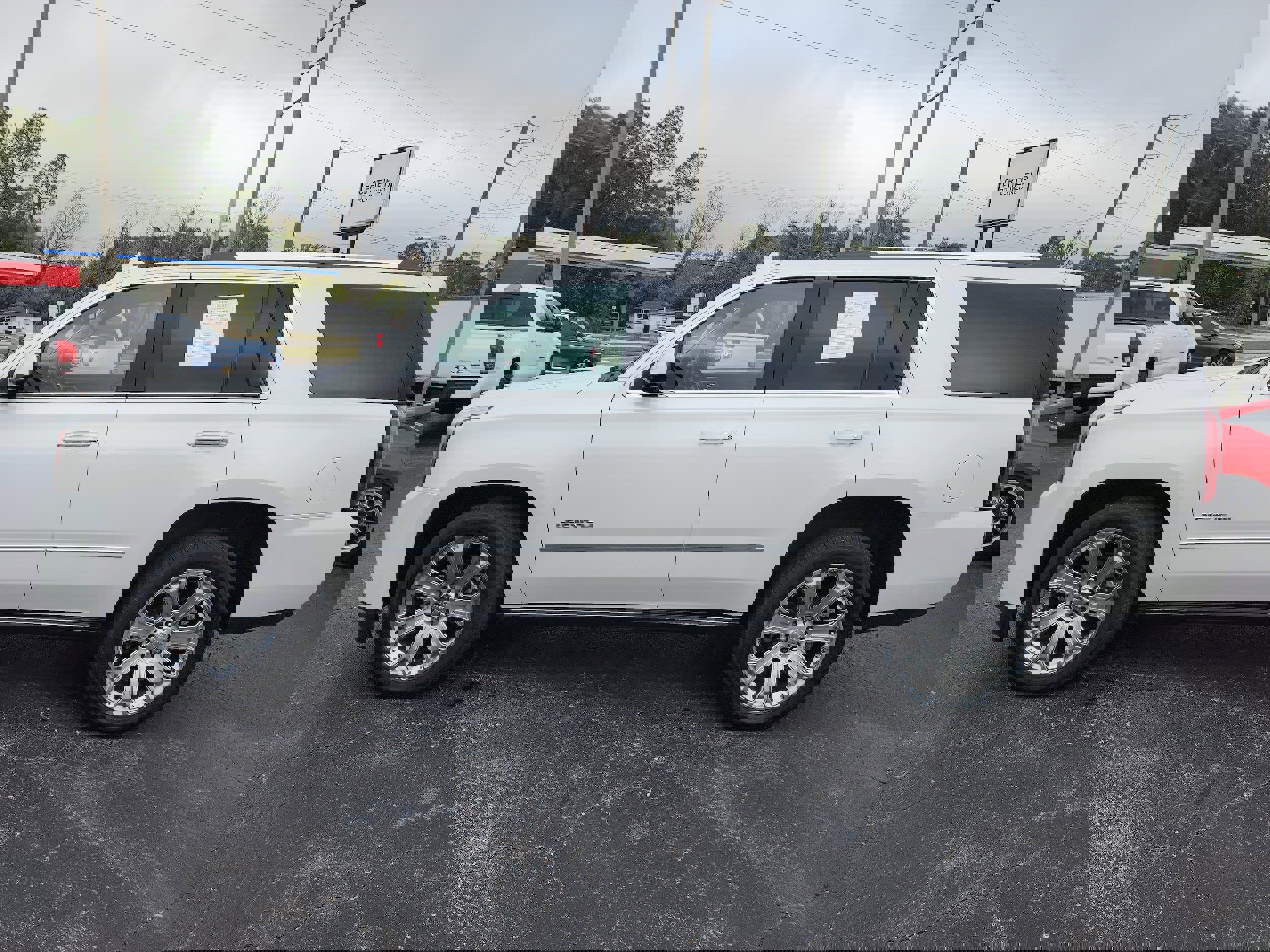 Used 2019 GMC Yukon Denali w/ Denali Ultimate Package image 5