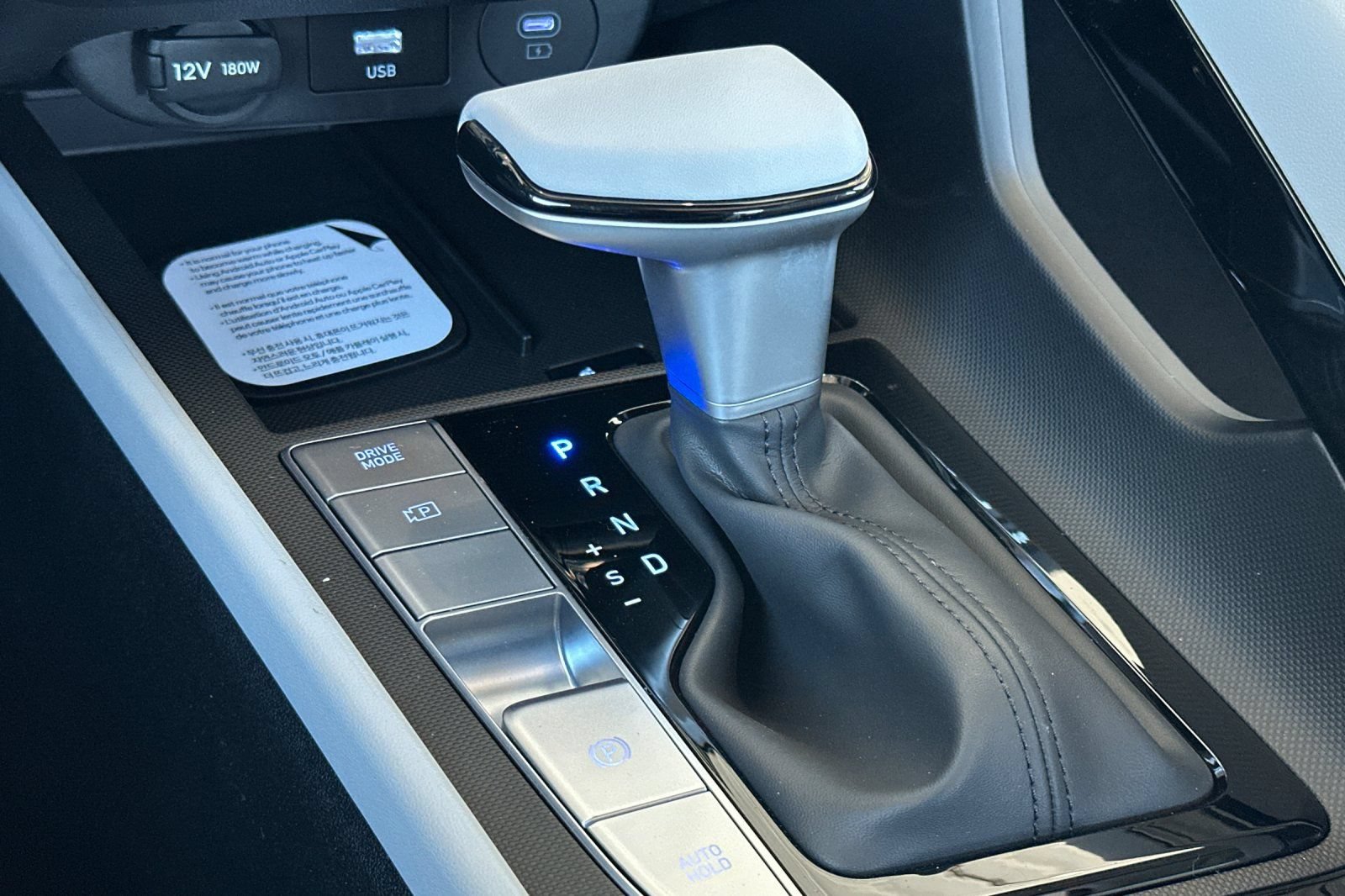 New 2026 Hyundai Elantra Limited FWD image 20