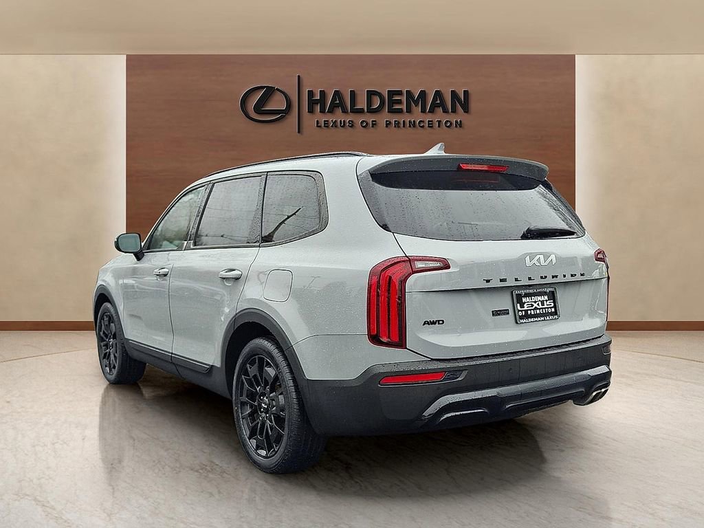 Used 2022 Kia Telluride EX w/ EX Premium Package image 4