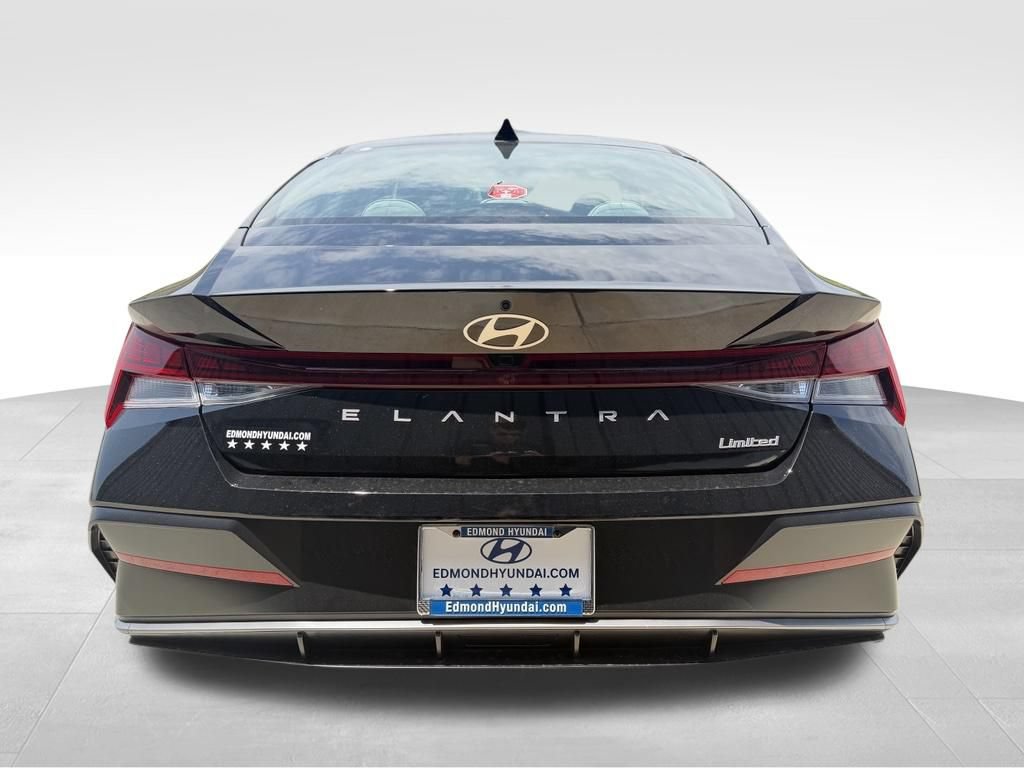 New 2026 Hyundai Elantra Limited FWD image 5
