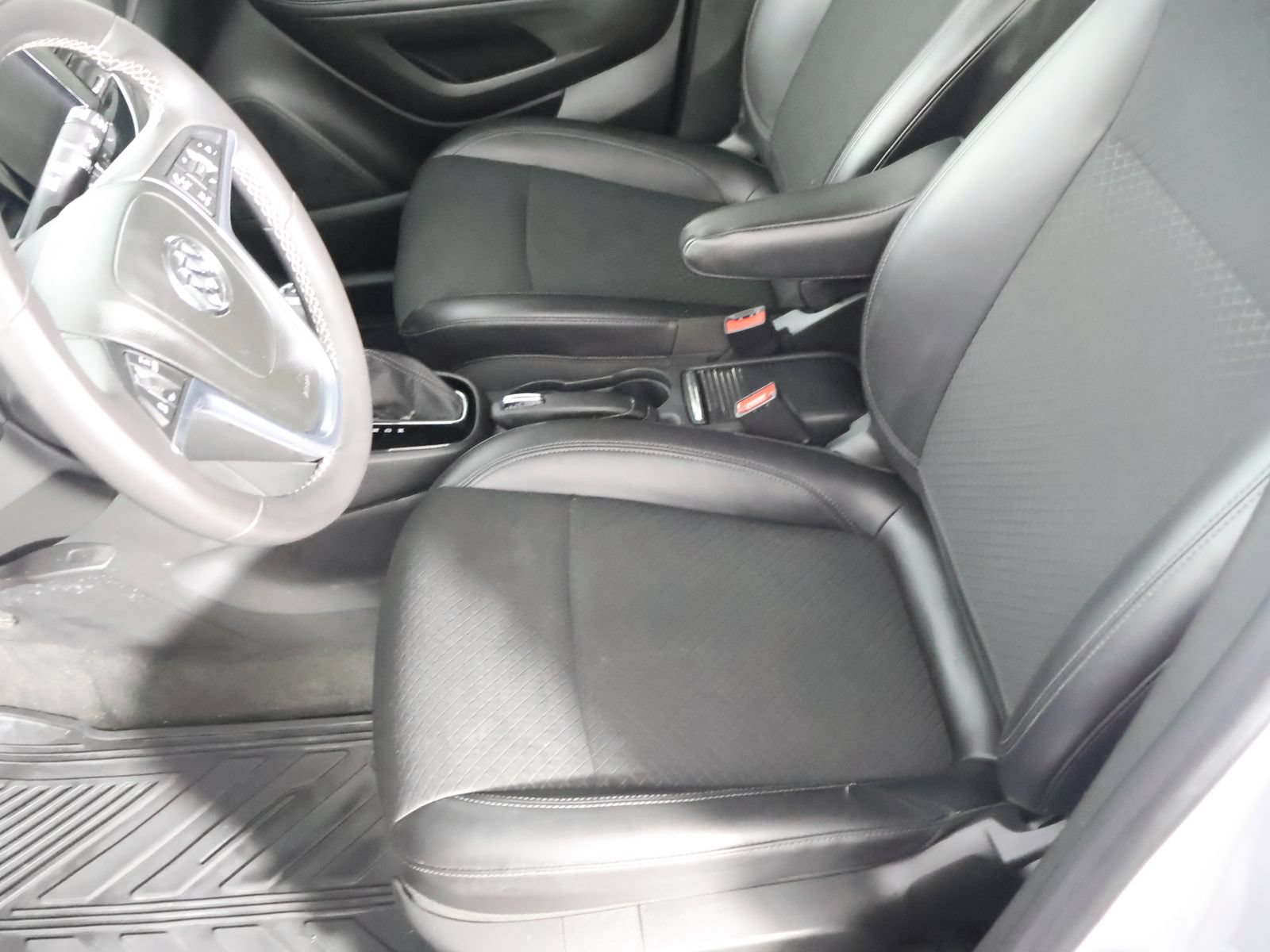 Used 2022 Buick Encore Preferred w/ Safety Package AWD/4WD image 24
