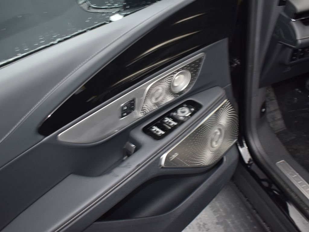 New 2026 Lincoln Nautilus Reserve AWD/4WD image 9