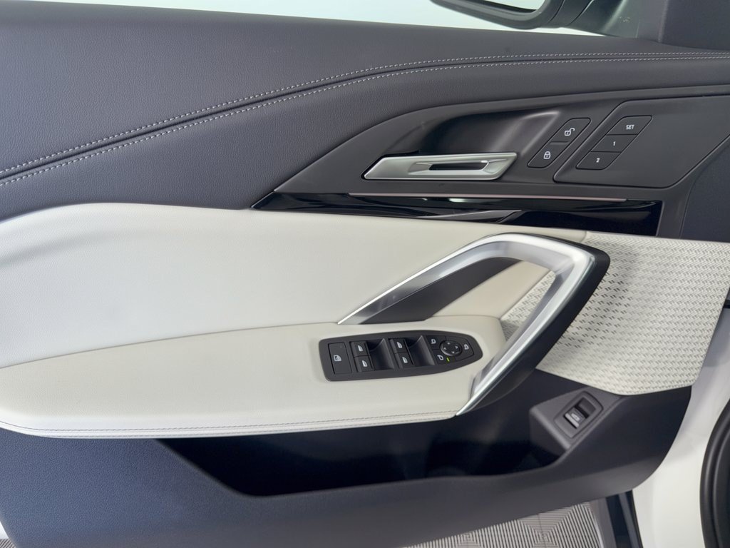 New 2027 BMW X1 xDrive28i AWD/4WD image 14