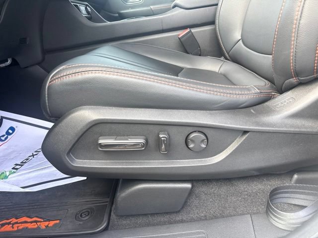 Used 2025 Honda Pilot TrailSport image 12