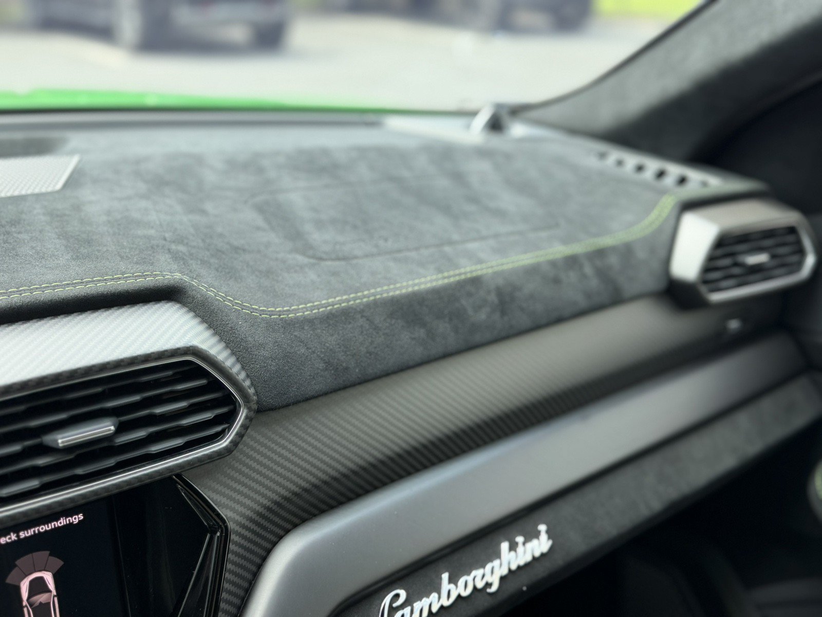 Used 2024 Lamborghini Urus Performante AWD/4WD image 23