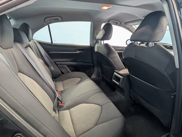 Used 2020 Toyota Camry LE image 13