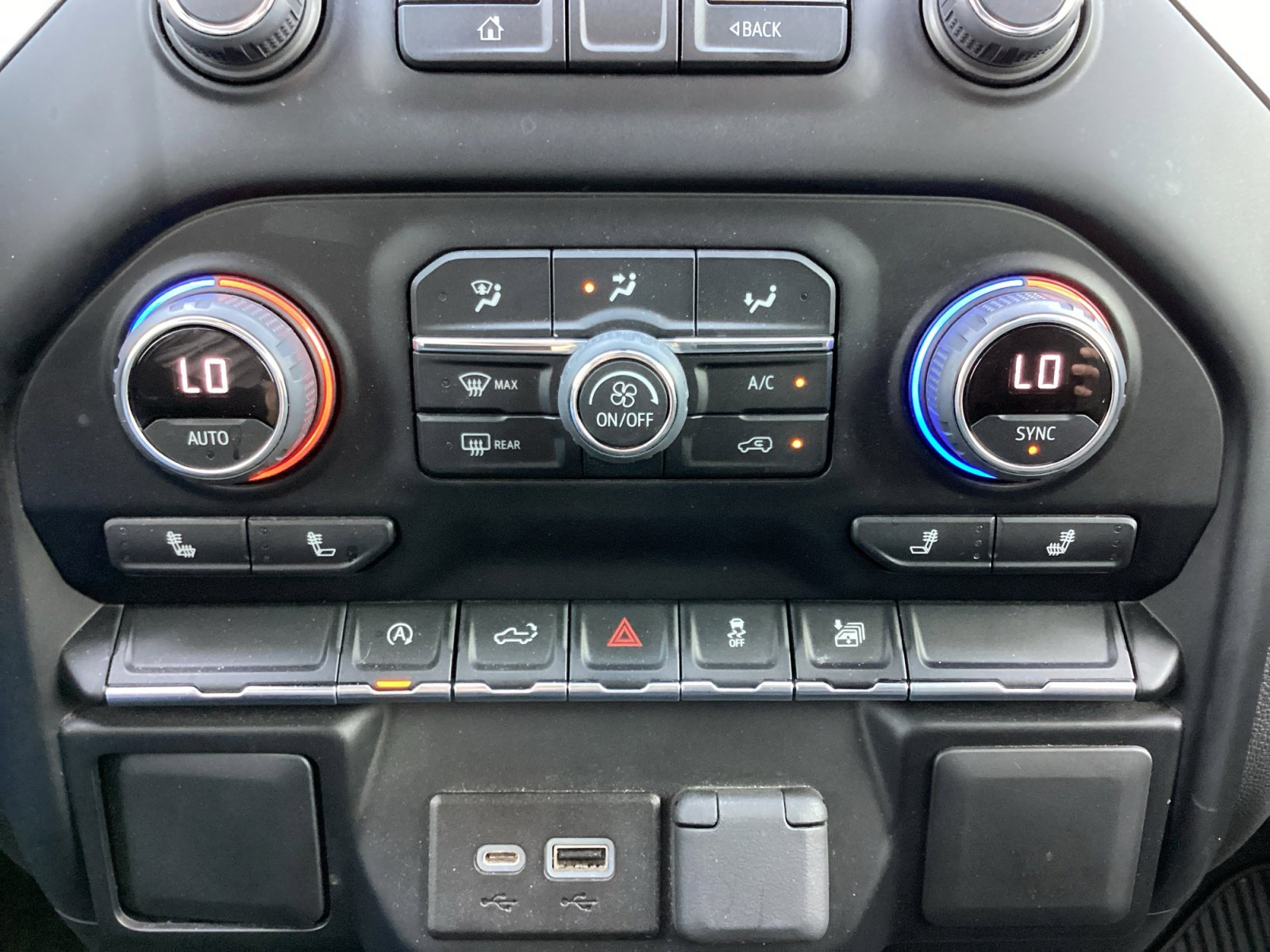 Used 2022 Chevrolet Silverado 1500 LT RWD image 22