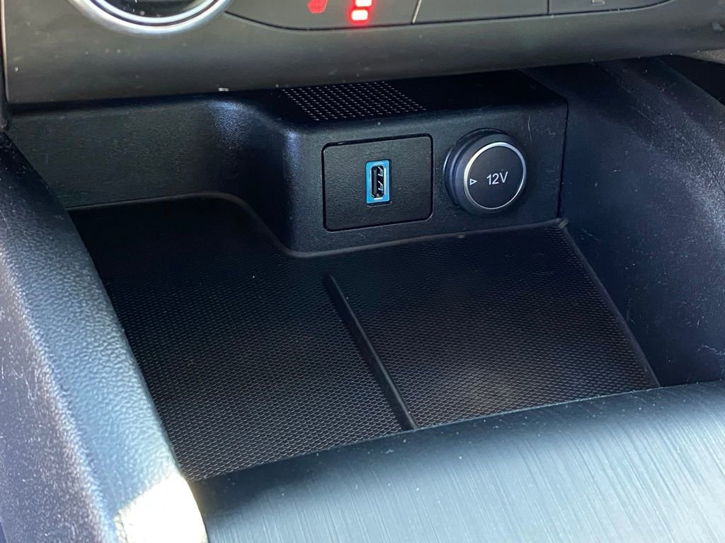 Used 2020 Ford Escape SE image 21