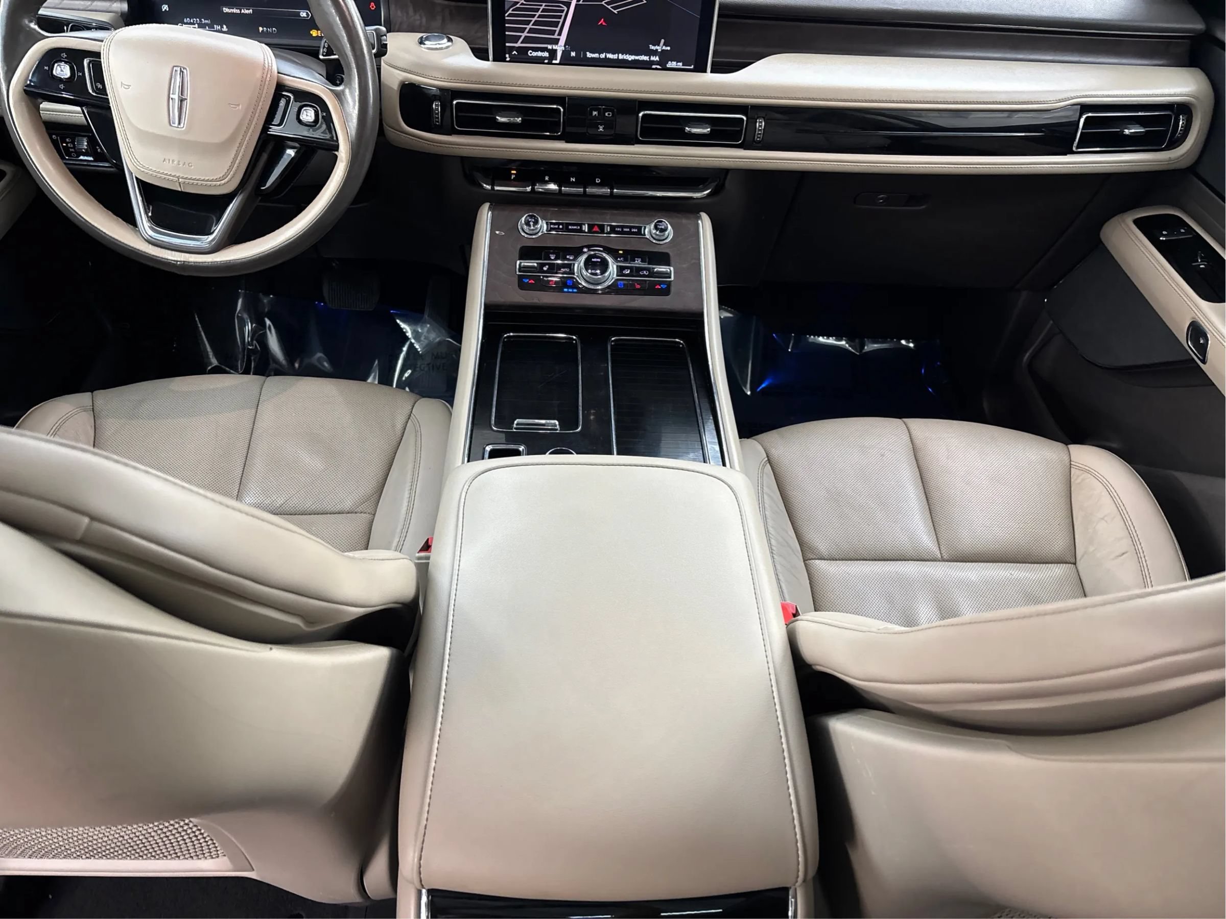 Used 2023 Lincoln Aviator Reserve w/ Equipment Group 201A AWD/4WD image 22