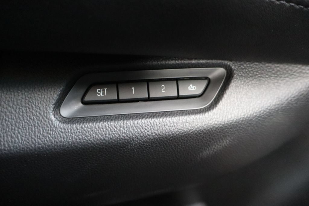 Used 2016 Cadillac Escalade ESV Luxury RWD image 17