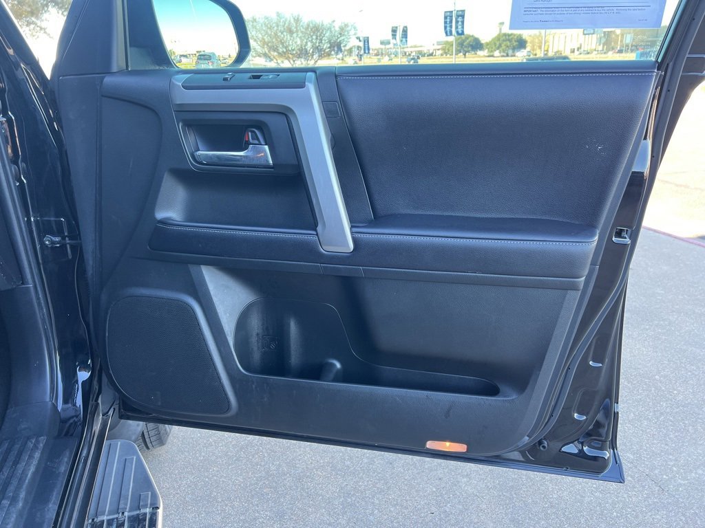 Used 2019 Toyota 4Runner SR5 Premium image 11