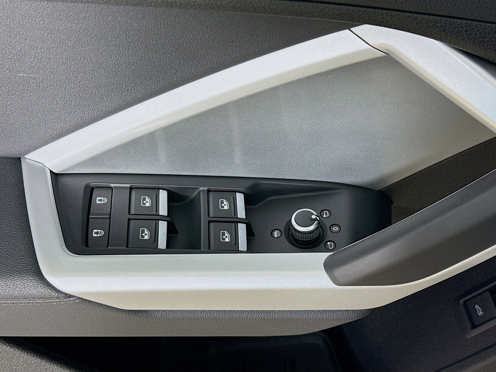 Used 2025 Audi Q3 2.0T Premium image 20