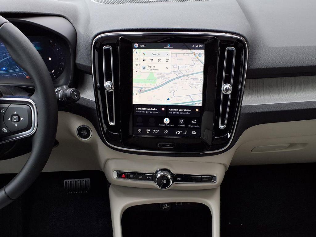 New 2026 Volvo XC40 B5 Ultra w/ Climate Package AWD/4WD image 15