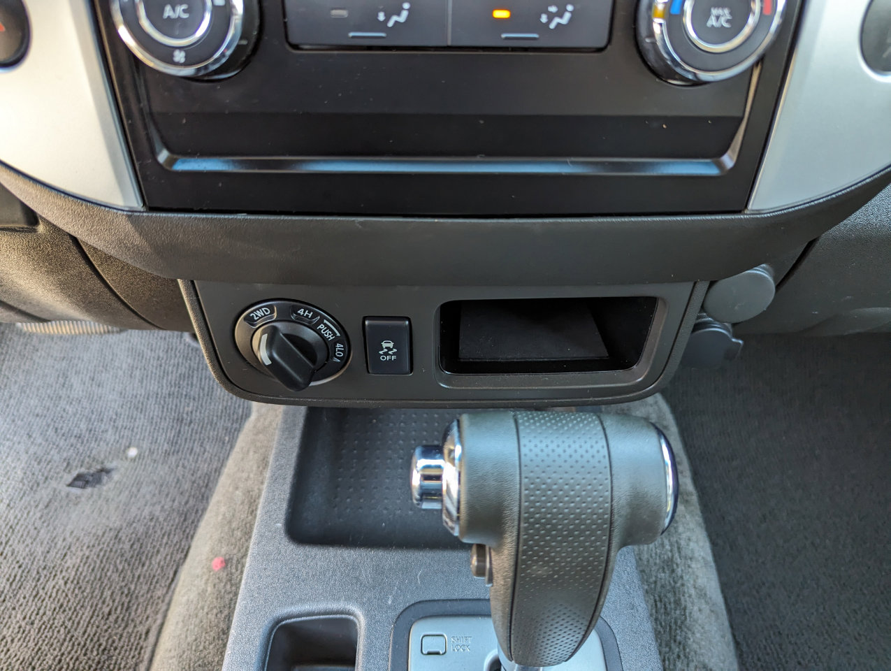 Used 2012 Nissan Xterra S w/ Value Package image 21