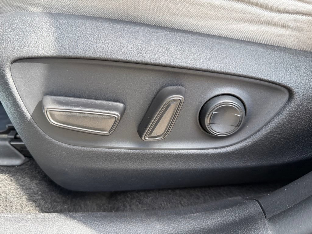 Used 2021 Toyota RAV4 XLE FWD image 15