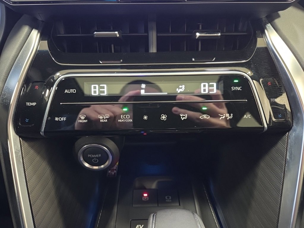 Used 2023 Toyota Venza Limited image 26