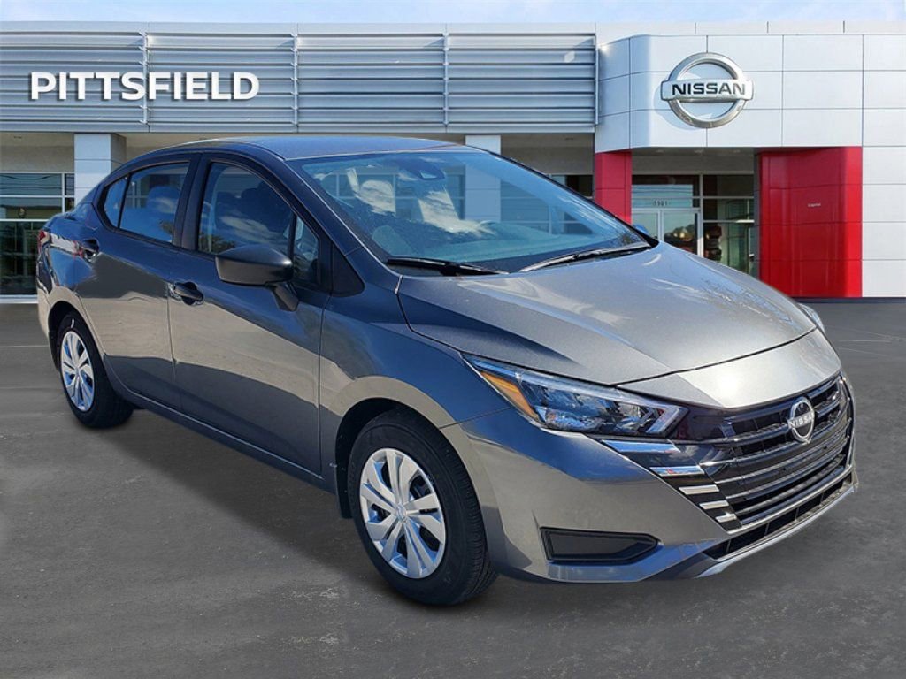 New 2025 Nissan Versa S w/ Trunk Package