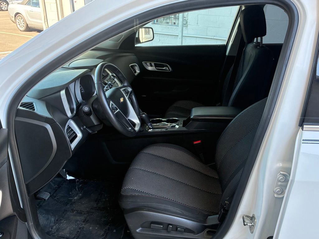 Used 2017 Chevrolet Equinox LT image 21