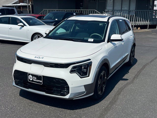 Used 2023 Kia Niro Wave w/ Wave Preserve Package FWD image 3