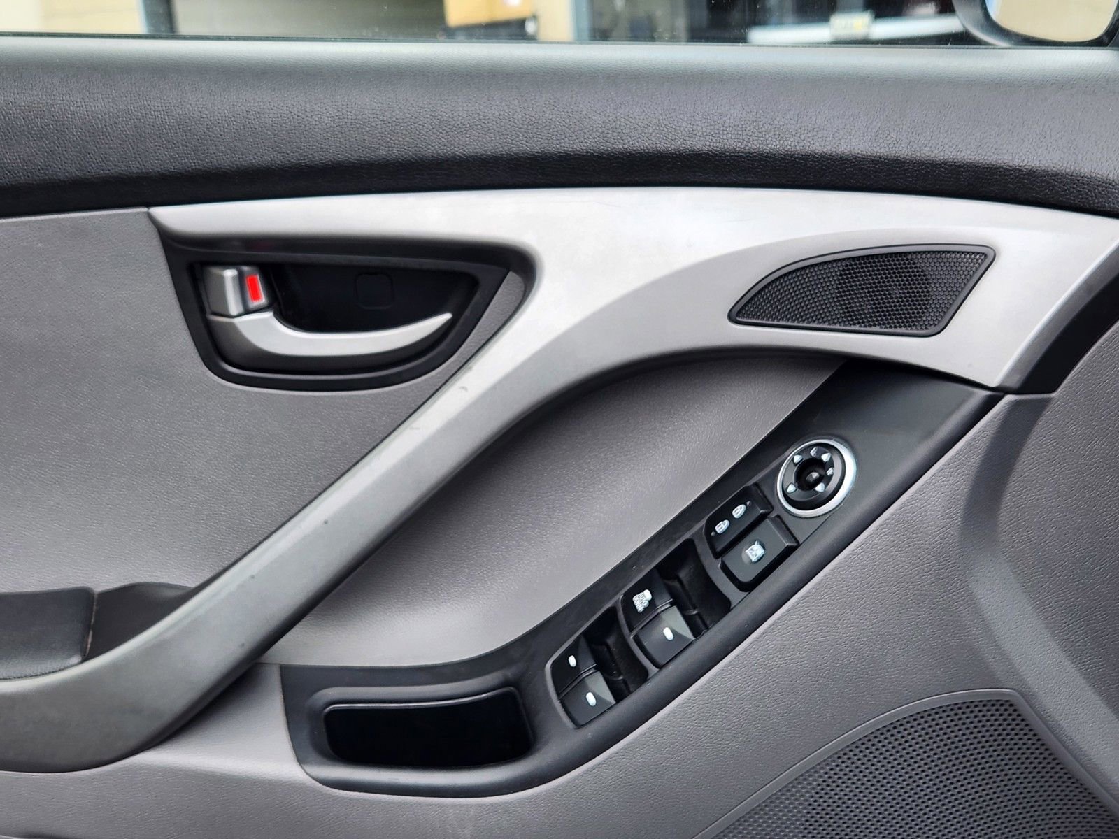 Used 2016 Hyundai Elantra SE FWD image 20
