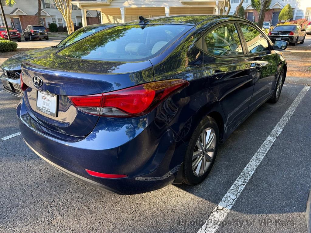 Used 2015 Hyundai Elantra SE w/ Option Group 02 FWD image 5