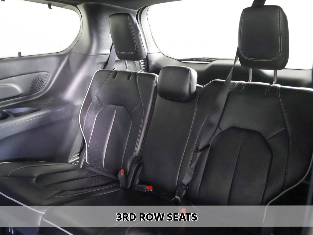 Used 2025 Chrysler Pacifica Limited FWD image 10